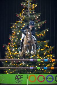 Allana Clutterbuck , jumping de achterhoek