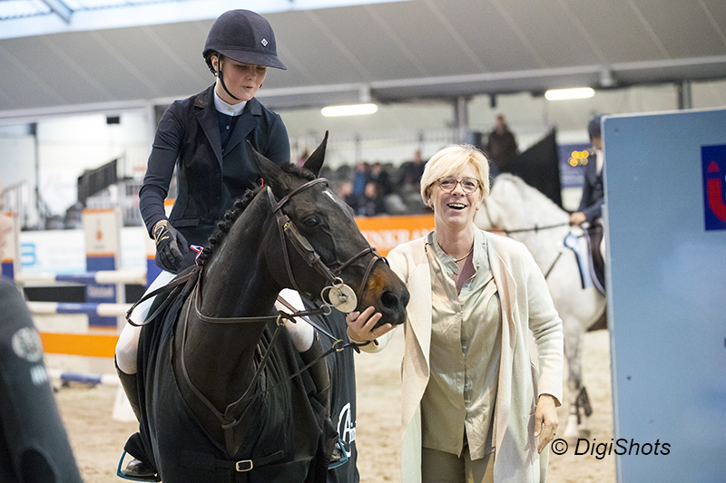 Allana Clutterbuck, jumping de achterhoek